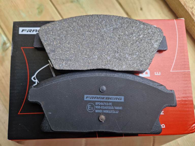 Brake pads New - See images for part number