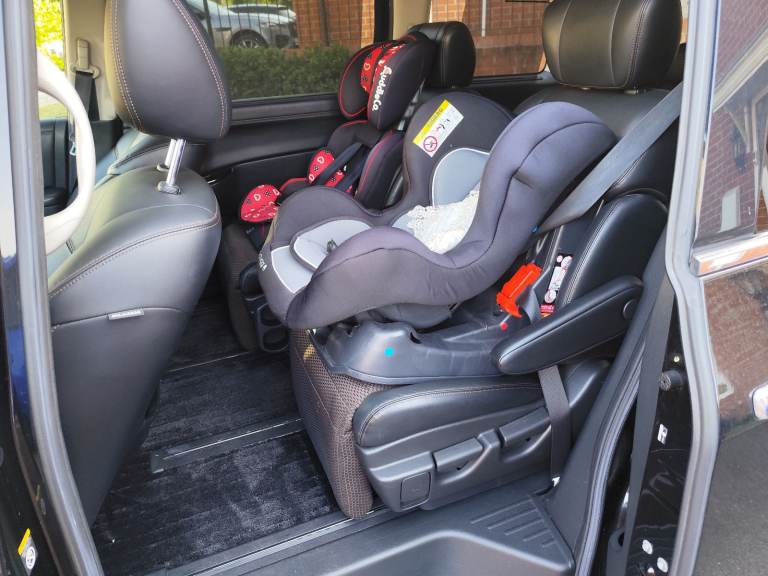 Nissan, 2010, 2480 (cc) 7 seater 