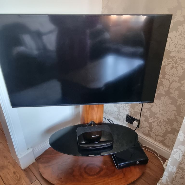 Study and stylish Tv mounted stand 