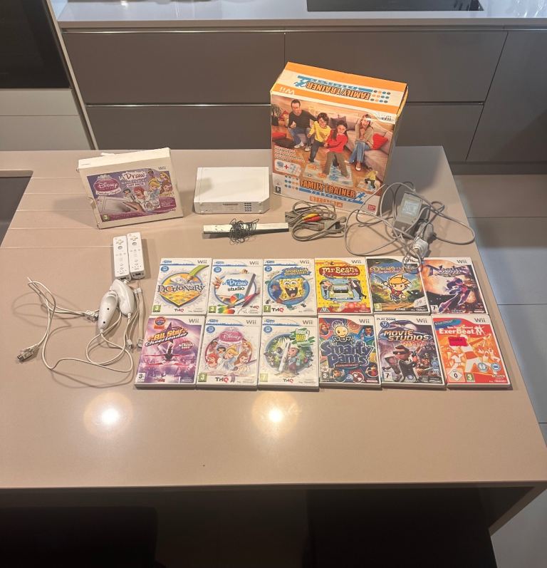 image for Nintendo Wii Bundle 