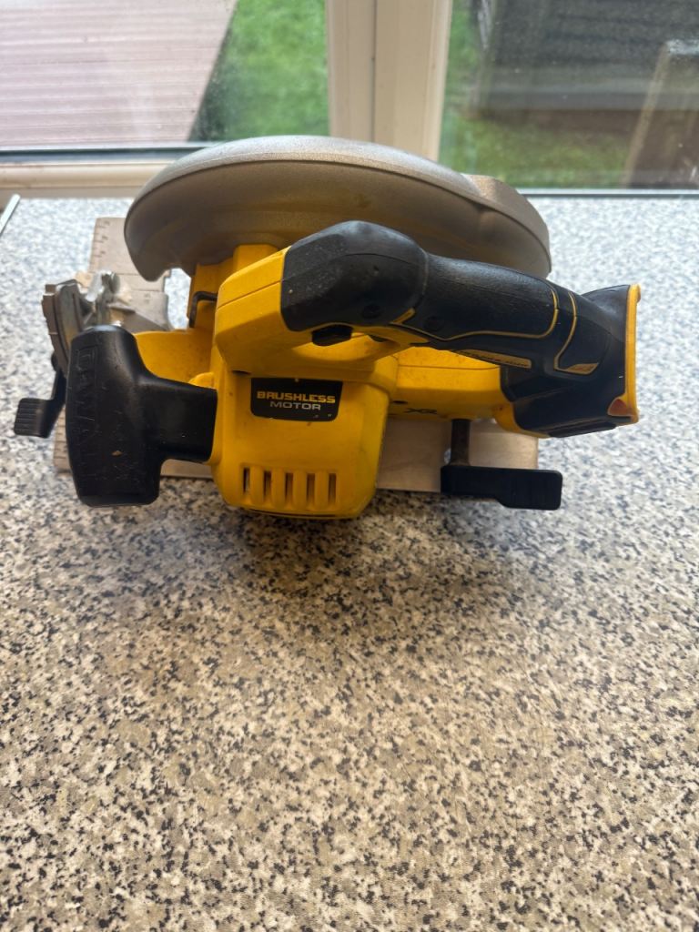 Dewalt skill saws