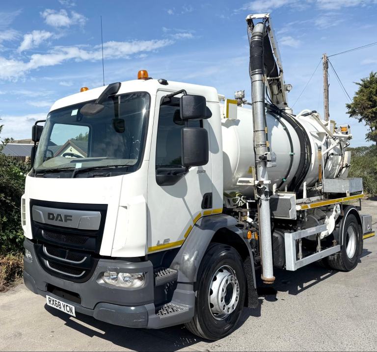 2018 DAF LF55.260 WHALE GULLEY SUCKER VACUUM TANKER TIPPER JETTER A/C EURO 6
