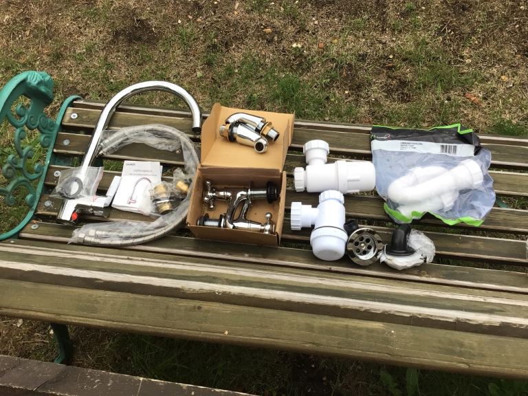 New Kitchen Tap and Plumbing Fittings Job Lot