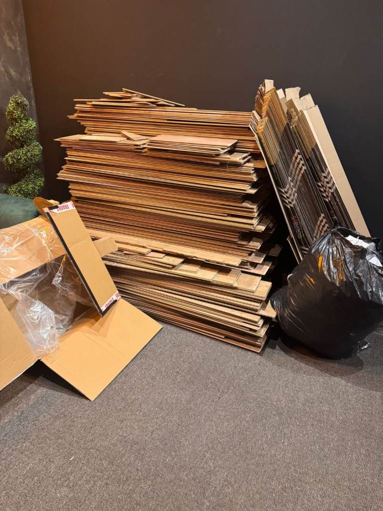 RELIABLE RUBBISH REMOVAL - HOUSE/GARAGE/GARDEN CLEARANCE - BINS EMPTIED - COUCH/MATTRESS UPLIFT