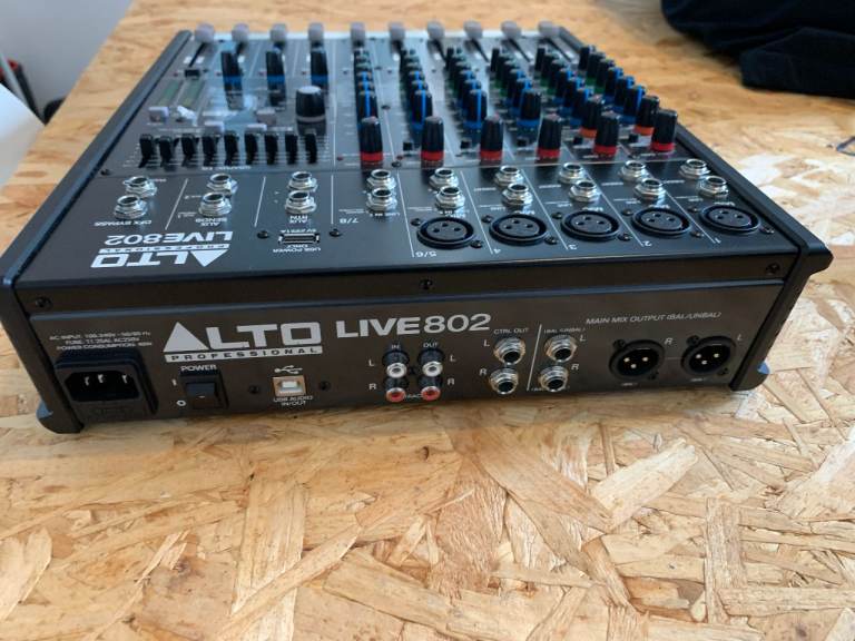  Alto Live 802 Mixing Console 8 Channels Stage Mixer - Black