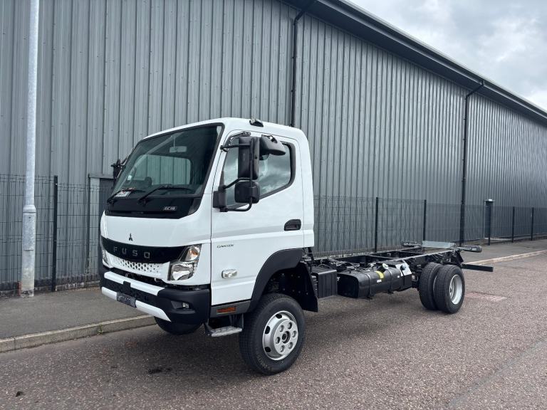 MITSUBISHI CANTER FUSO 3.0 4X4 4WD AWD TWIN WHEEL CHASSIS CAB TRUCK RARE 