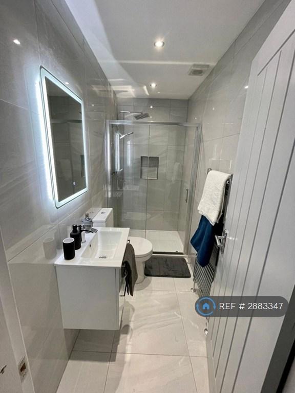 5 bedroom house in St. Mary's Road, London, E10 (5 bed) (#2883347)