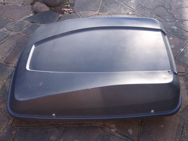 Roof box and Roof bars