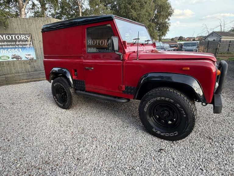 1992 Land Rover Defender 90 2.5 TDi County Station Wagon 3dr NA Diesel Manual