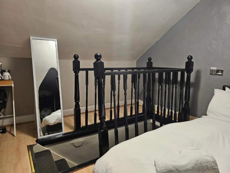 Short-Term Room to Rent – Canning Town – £950/month