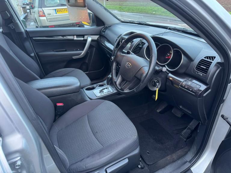 KIA SORENTO 2.2 CRDi 1 Silver Auto Diesel 2011