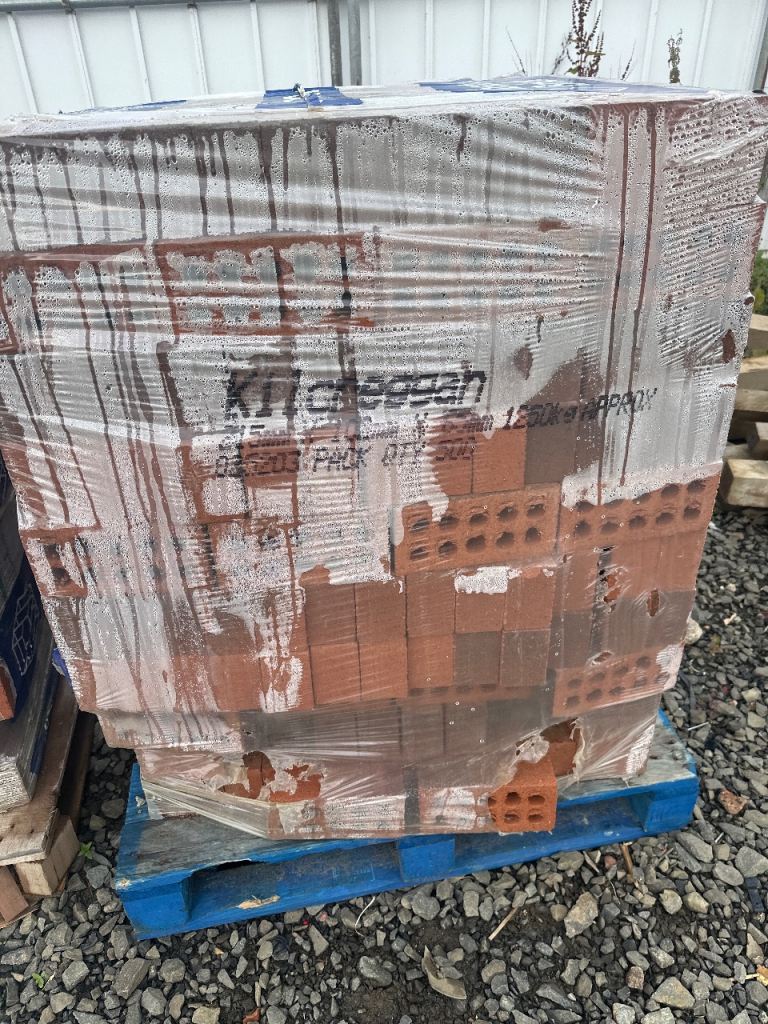 New Pallet of Kitechegan Bricks - Approx 1200