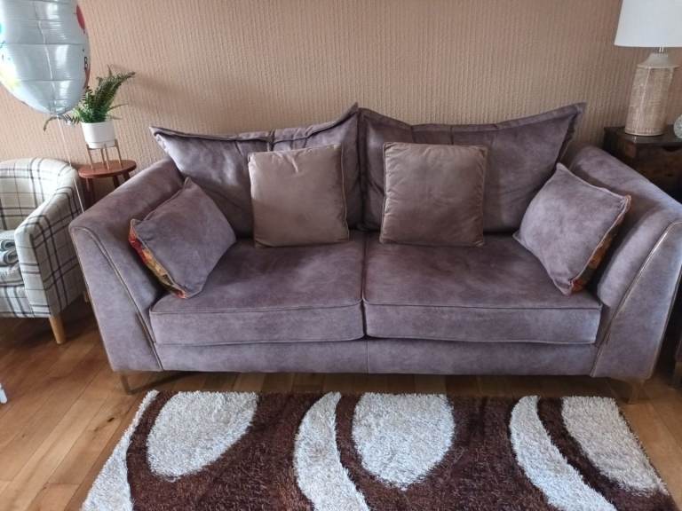 Laurence llewelyn- bowen 3 Seater Sofa and Cuddle Chair