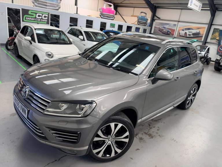 2015 Volkswagen Touareg 3.0 TDI V6 BlueMotion Tech R-Line Tiptronic 4WD Euro 6 (s/s) 5dr ESTATE D...