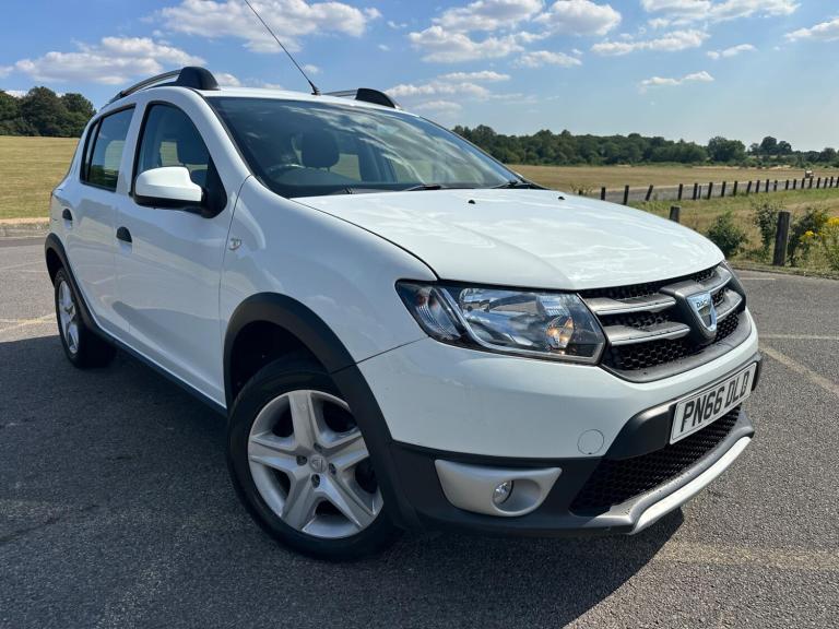 Dacia Sandero Stepway 0.9 TCe Laureate Euro 6 (s/s) 5dr Petrol Manual