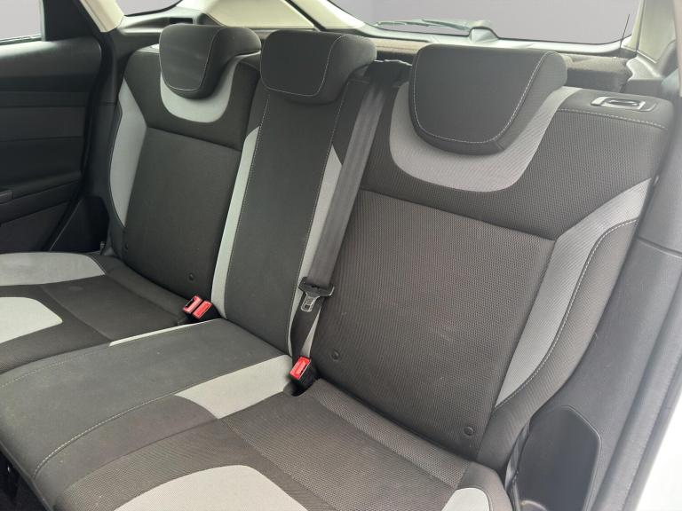 2013 Ford Focus 1.6 Zetec Euro 5 5dr HATCHBACK Petrol Manual