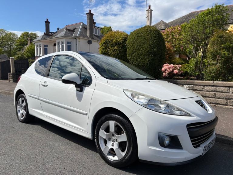 Peugeot, 207, Hatchback, 2010, Semi-Auto, 1598 (cc), 3 doors