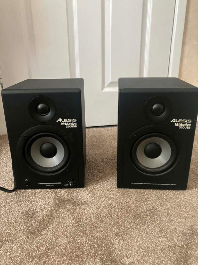 Alesis M1Active 520 USB Studio Monitors – Good Condition