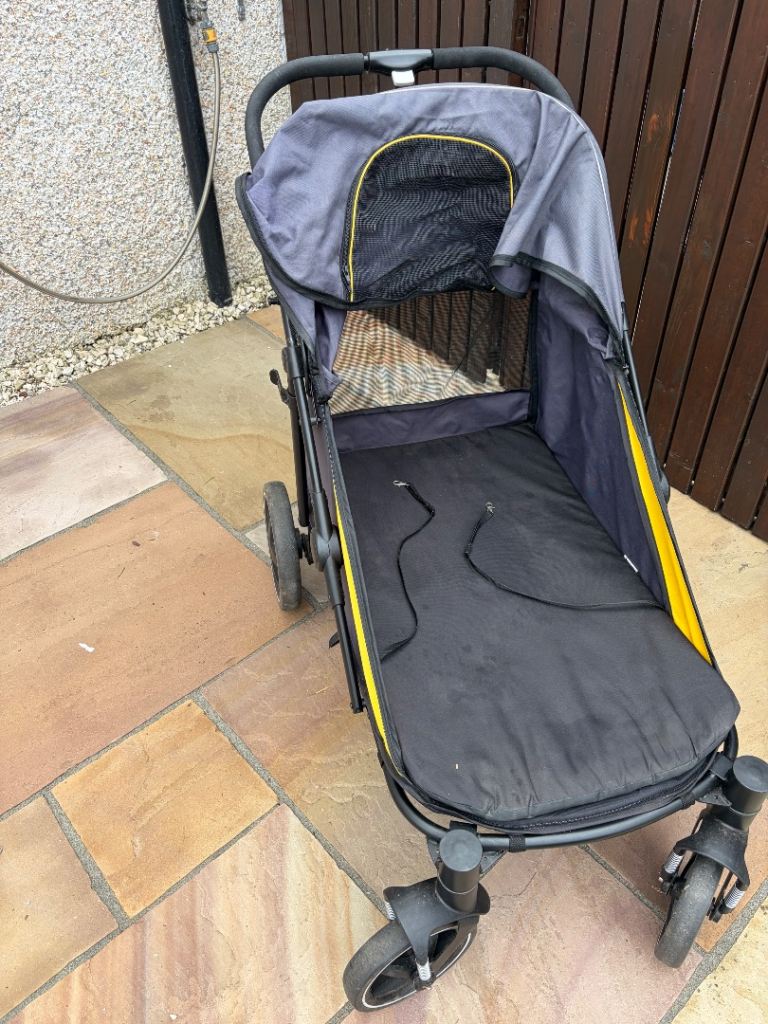Dog pram