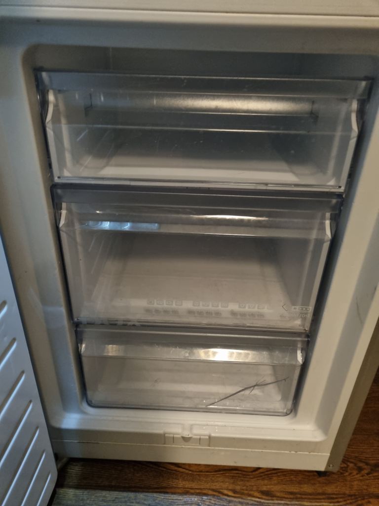 Siemens fridge freezer free standing metal grey 