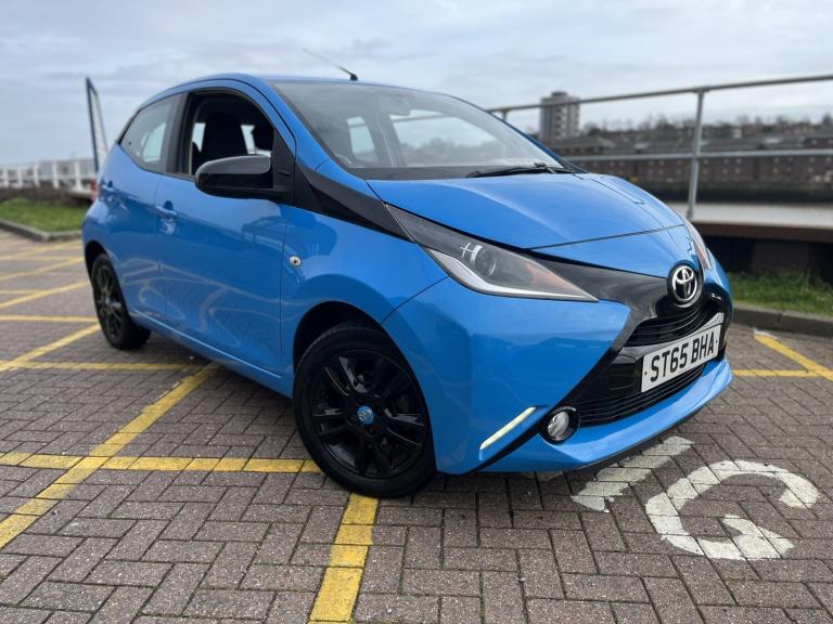 TOYOTA AYGO 1.0 VVT-i x-cite (not Citroen C1 / Peugeot 108) 2015