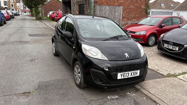 Peugeot, 107, Hatchback, 2013, Manual, 998 (cc), 3 doors