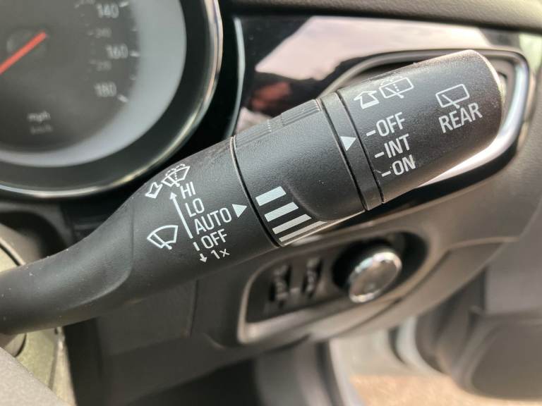 2017 Vauxhall Astra 1.4T 16V 150 SRi 5dr Auto Estate PETROL Automatic