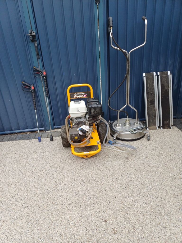 Pressure washer 