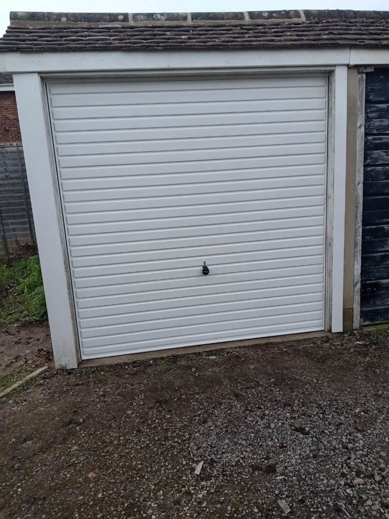 Garage to Rent Let Storage Parking in Littlehampton 