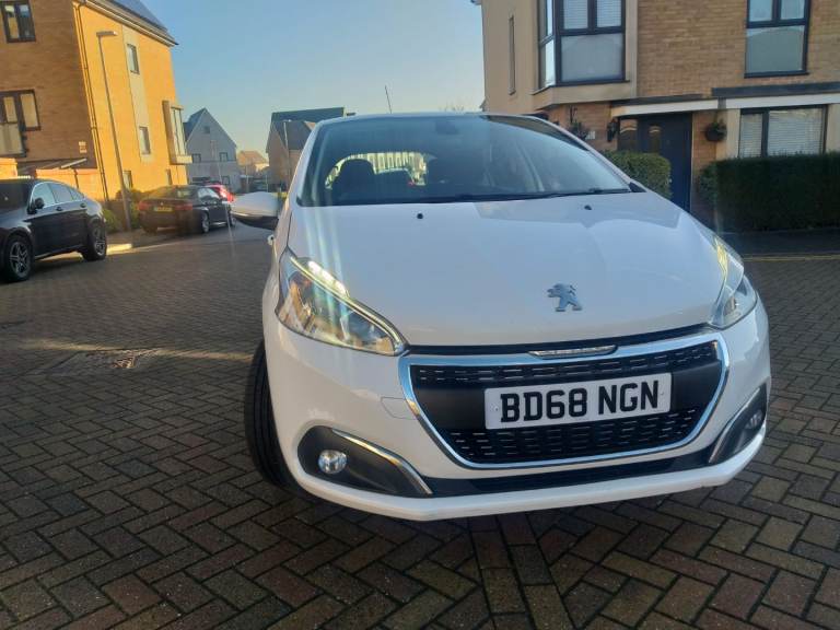 Peugeot, 208, Hatchback, 2018, Manual, 1199 (cc), 5 doors