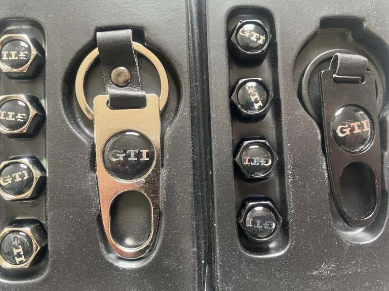 Volkswagen gti vw Alloy wheels dust caps air valve covers with keyring