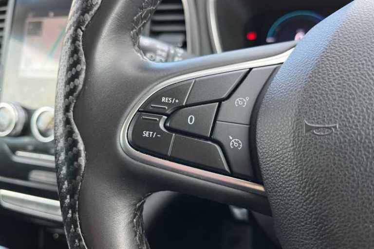 2022 Renault Megane 1.6 E-TECH PHEV 160 Iconic 5dr Auto ESTATE PETROL/ELECTRIC Automatic