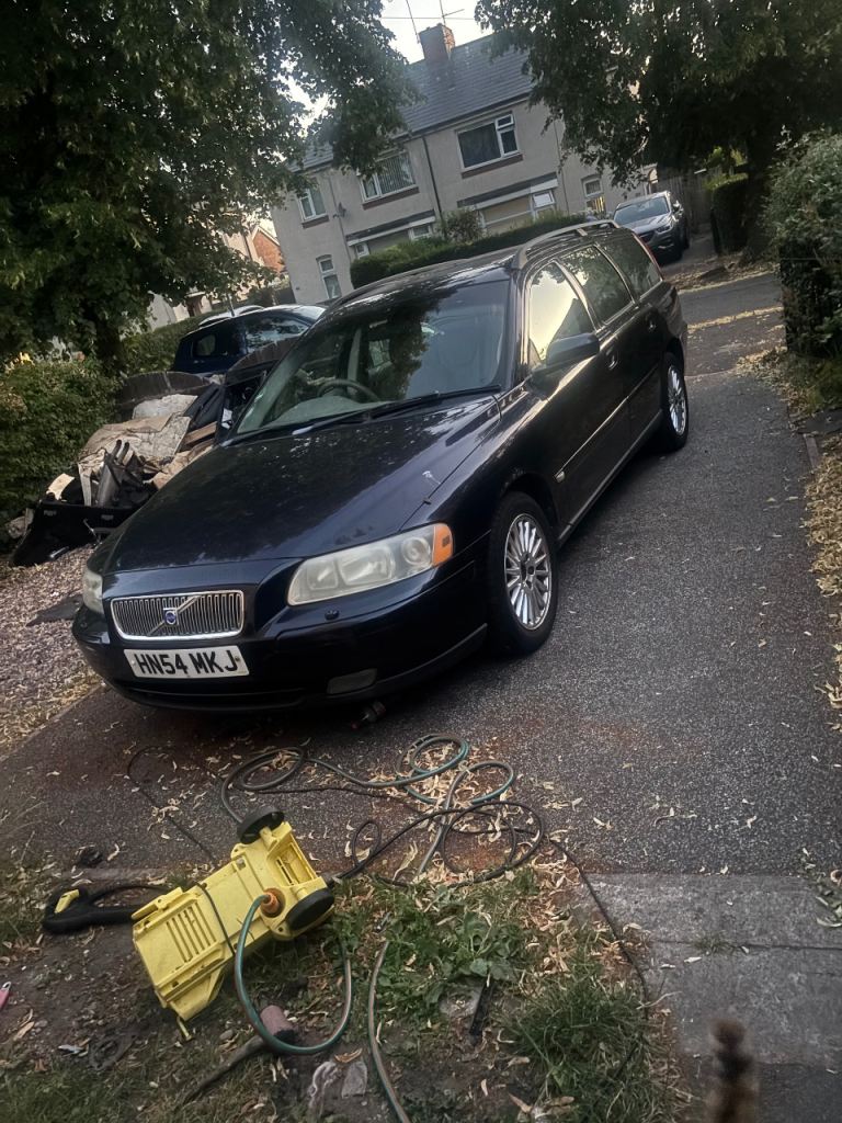 Volvo, V70, Estate, 2004, Manual, 2401 (cc), 5 doors