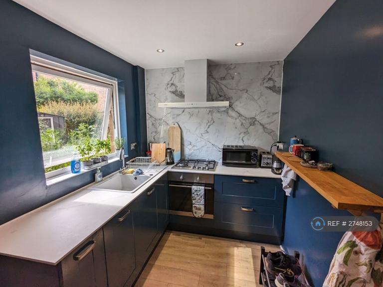 2 bedroom flat in Fison Road, Cambridge, CB5 (2 bed) (#2748153)