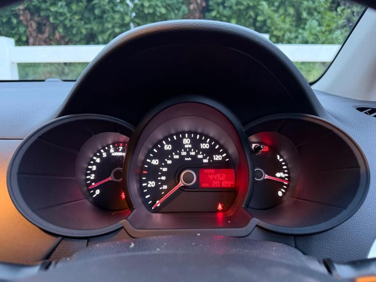 2013 Kia Picanto 1.0 1 5dr HATCHBACK PETROL Manual