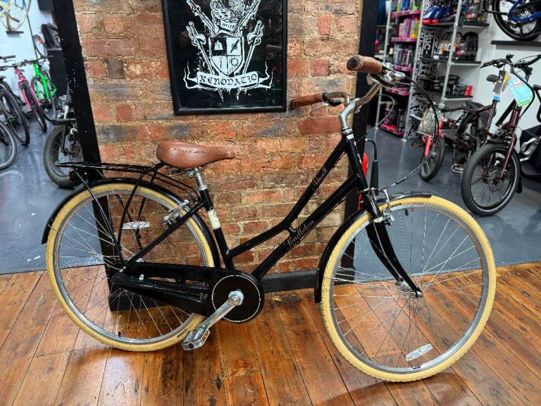 Pendleton Ashwell Hybrid Bike