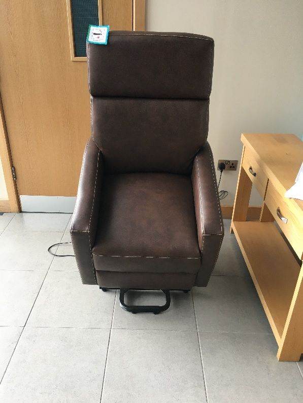 NEW ELECTRIC MOBILITY TILT & LIFT CHAIR CHESTER