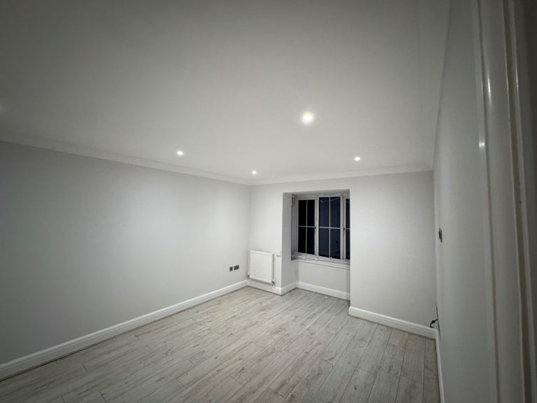 Painting & decoration/Laminate Flooring 