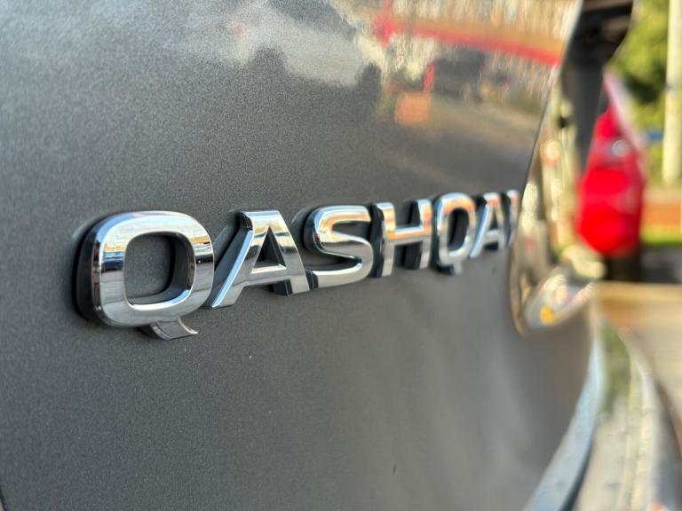 2018 Nissan Qashqai 1.5 dCi N-Connecta 5dr ++ PANROOF / NAV / CAMERA / ULEZ / 7 SERVICES ++ HATCH...