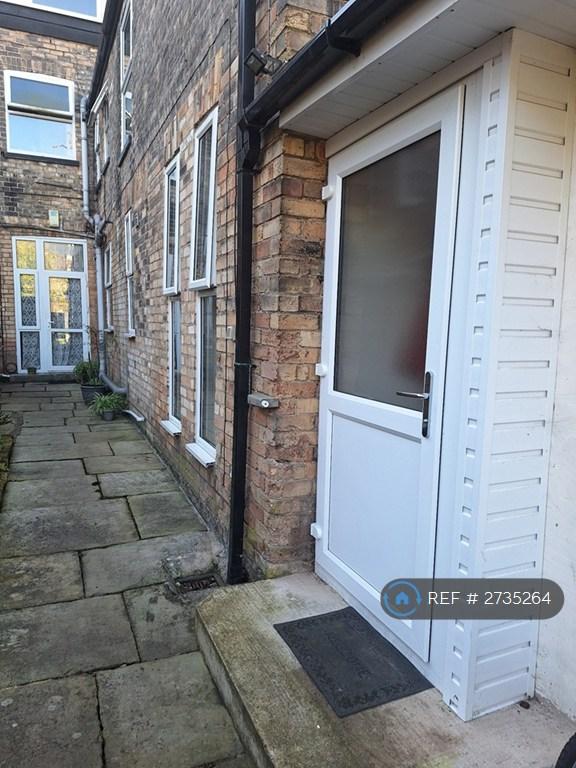 1 bedroom flat in Park Grove, Hull, HU5 (1 bed) (#2735264)