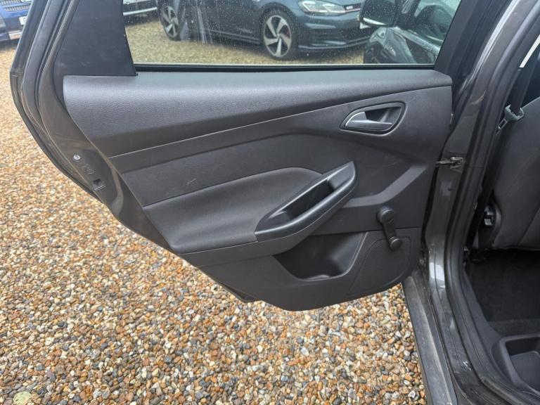 2017 Ford Focus 1.0 EcoBoost 125 Zetec Edition 5dr HATCHBACK PETROL Manual