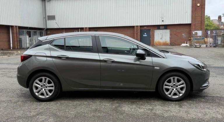 2017 Vauxhall Astra 1.4T 16V 125 Design 5dr HATCHBACK PETROL Manual