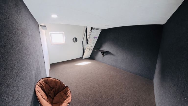 Music Studio with Recording Booth - Two Floors -  Hackney E5