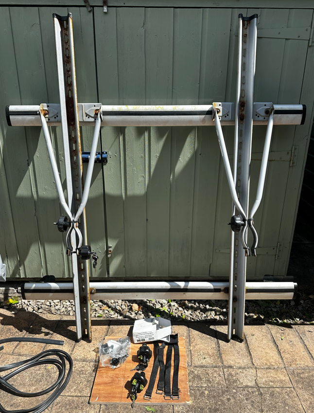 CRUZ Aero Roof Bike Rack, roof bars, rails