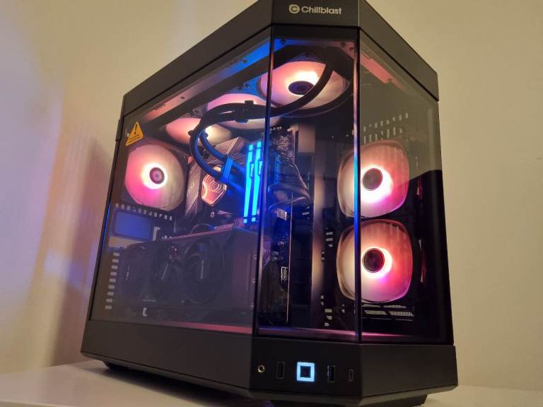 Gaming pc, i7 RTX 5070 - 64GB DDR5 WATERCOOLED 28 THREADS VR 4K SSD 2TB COMPUTER AI WORKSTATION