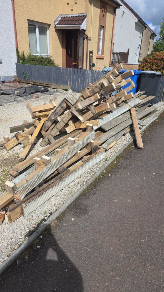 Scrap wood free to uplift