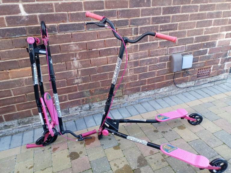 Girls Wiggle scooters