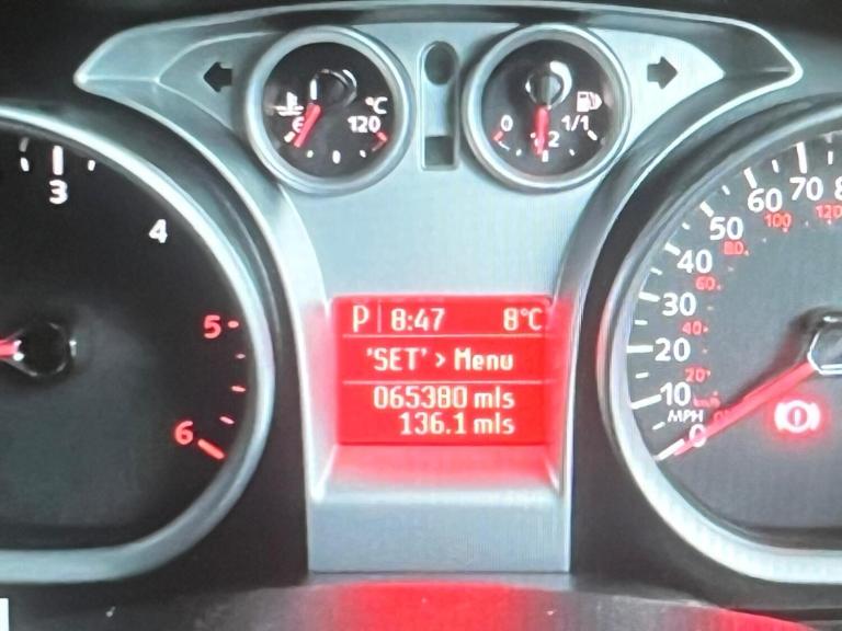 2011 Ford Focus 2.0 TDCi Zetec 5dr [DPF] PowerShift HATCHBACK DIESEL Automatic