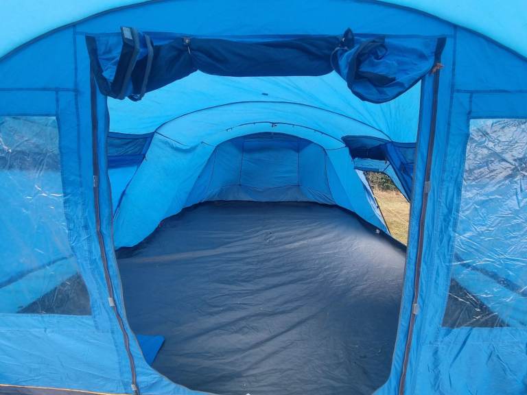 Hi Gear Oasis 6 to 8 person tent 