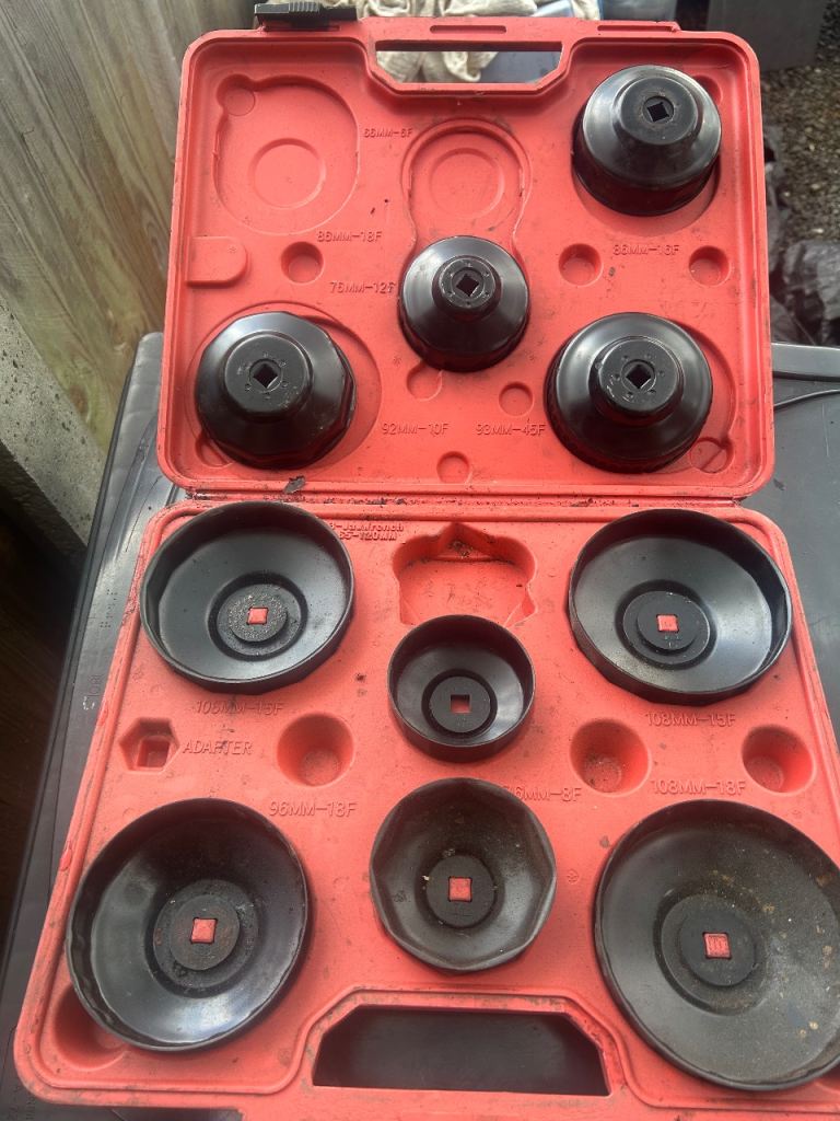 Oil filter removal caps